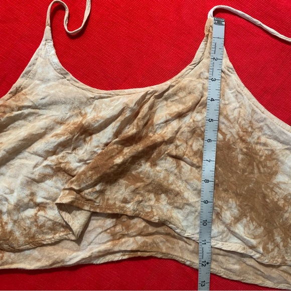 Y2K foreign exchange sand tan tie dye soft rayon halter crop top - Picture 12 of 14